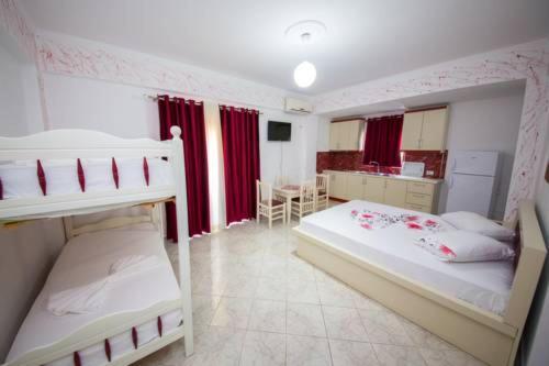 Poseidon Hotel Ksamil Eksteriør billede