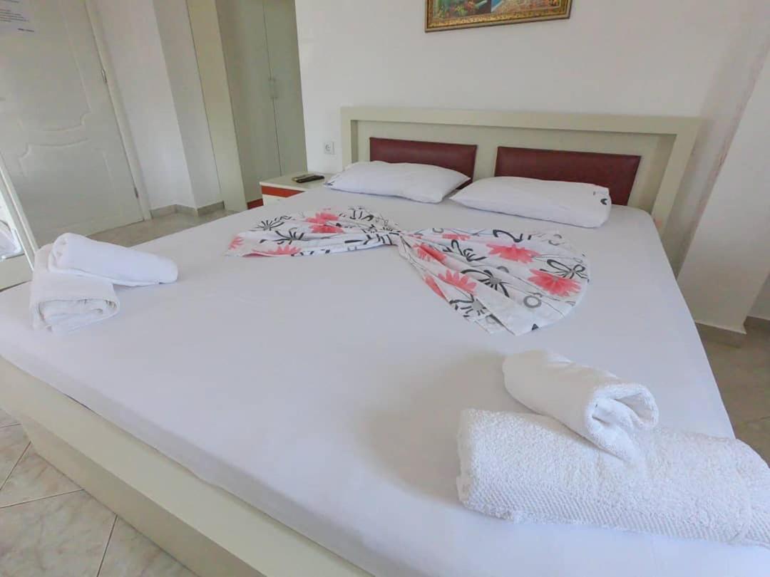 Poseidon Hotel Ksamil Eksteriør billede