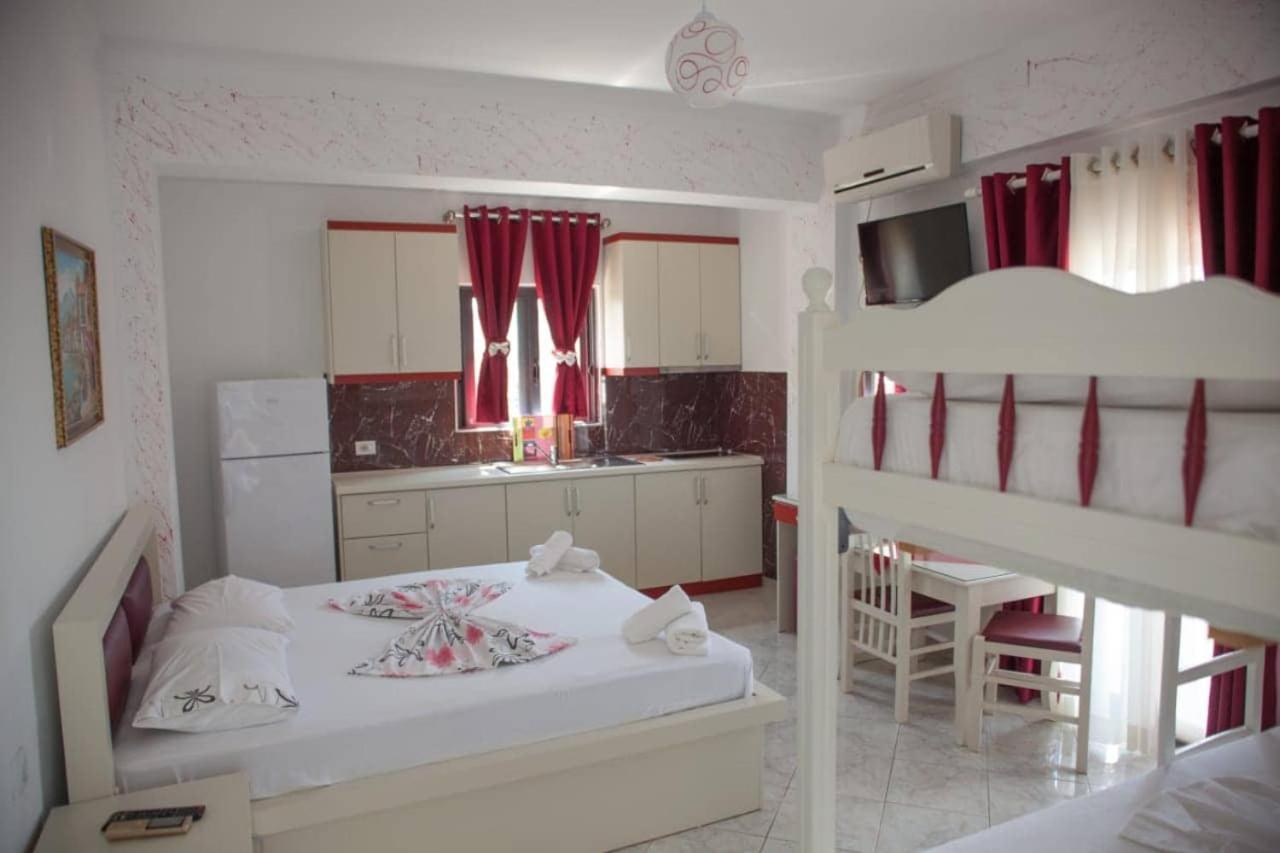 Poseidon Hotel Ksamil Eksteriør billede